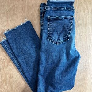 Mother Jeans The Dazzler / Invitation Only Wash. Size 26 Ankle Fray